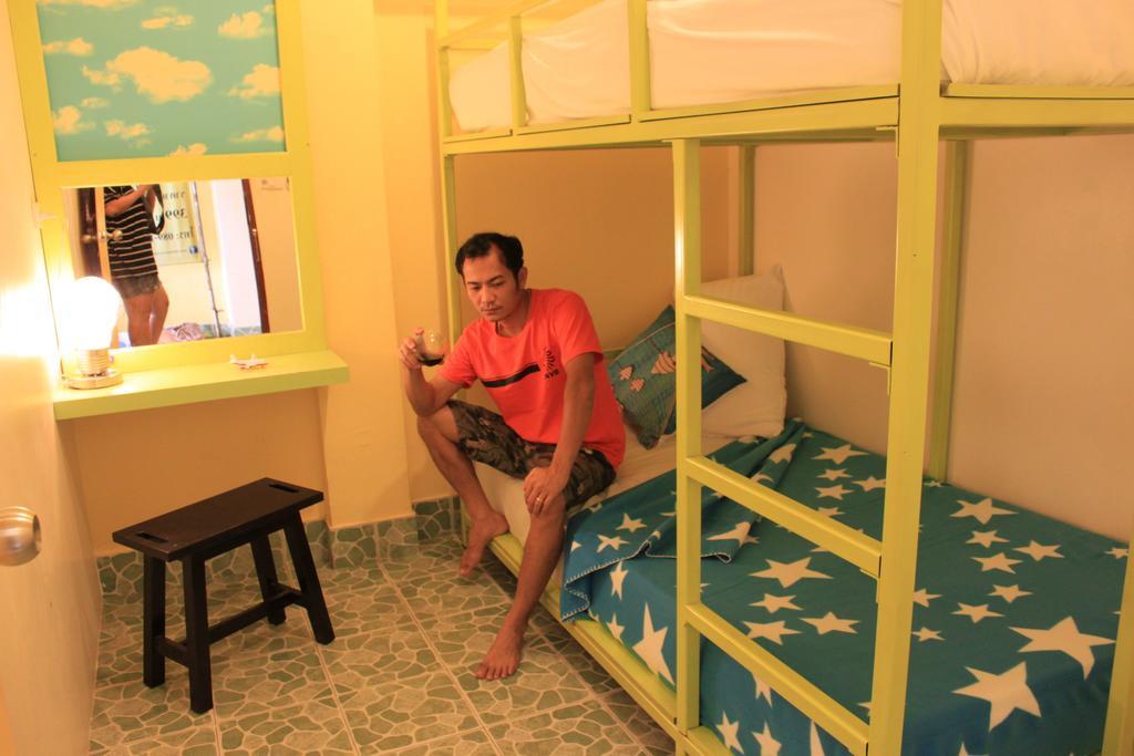 Tid Tarad Hostel หัวหิน ห้อง รูปภาพ