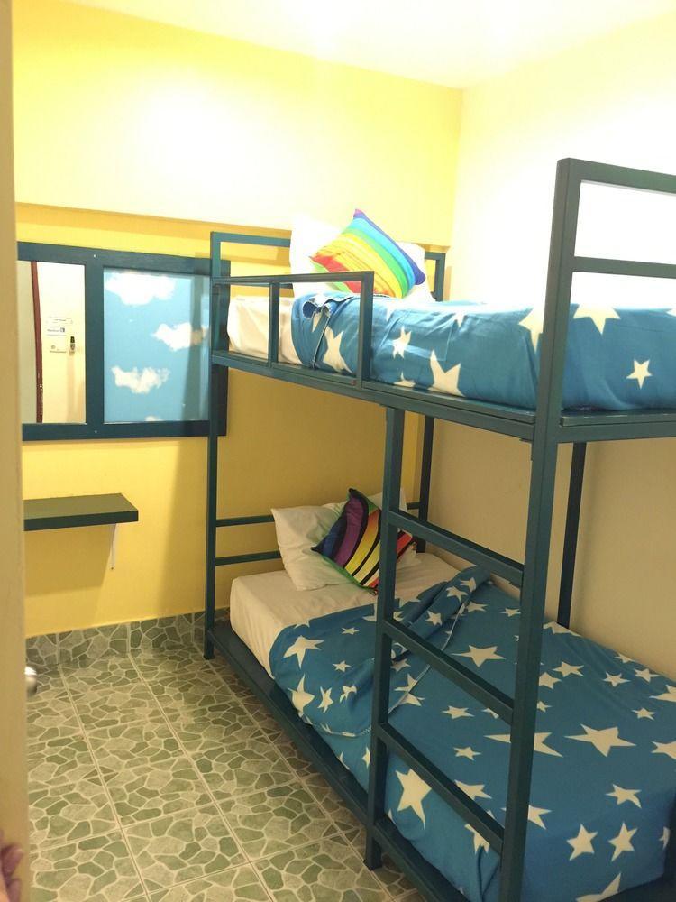 Tid Tarad Hostel หัวหิน ภายนอก รูปภาพ