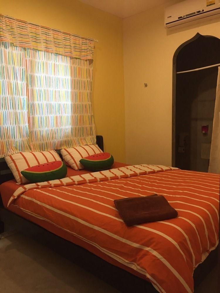 Tid Tarad Hostel หัวหิน ภายนอก รูปภาพ